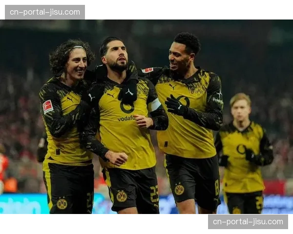 即时:拜仁慕尼黑vs多特蒙德,穆西亚拉伤退,德里赫特临时客串后腰 即时:拜仁慕尼黑vs多特蒙德,穆西亚拉伤退,德里赫特临时客串后腰